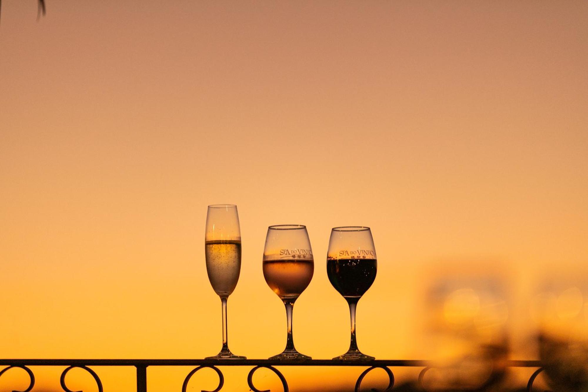 Spa Do Vinho Condominio Vitivinicola Bento Gonçalves Esterno foto Glasses of sherry