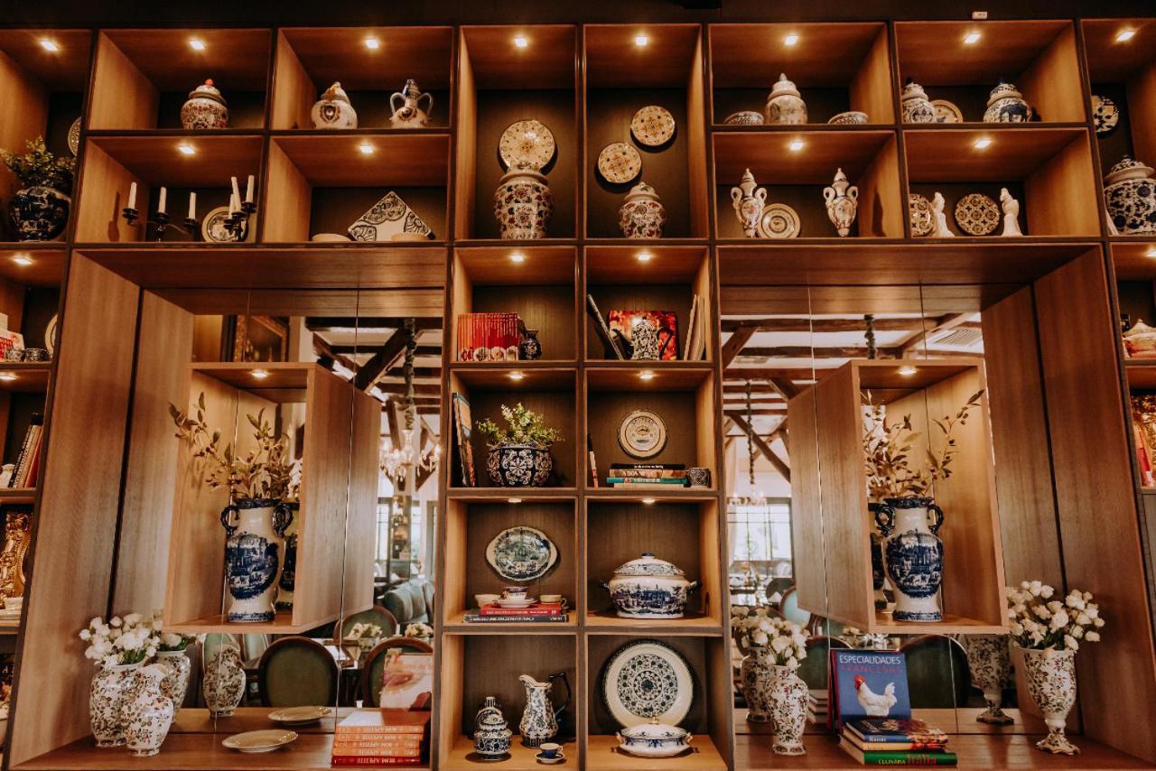 Spa Do Vinho Condominio Vitivinicola Bento Gonçalves Esterno foto A display of the collection of the National Museum of Malaysia