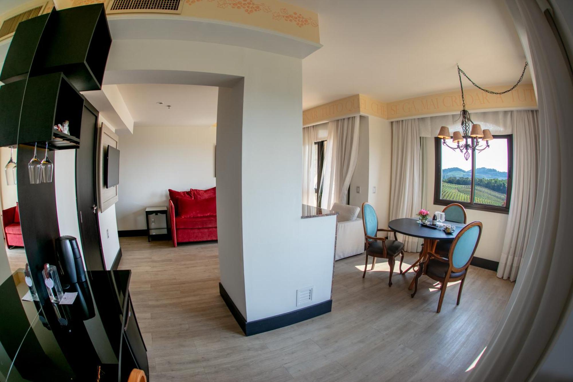 Spa Do Vinho Condominio Vitivinicola Bento Gonçalves Esterno foto A suite at the hotel